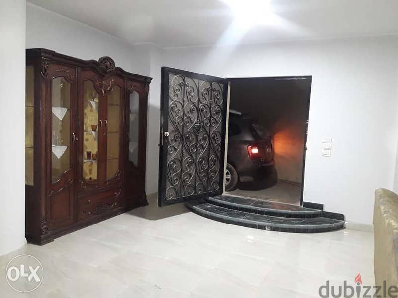 شقة للبيع حديقة&فرش بموقع مميز Fully furnished apartment with garden 12