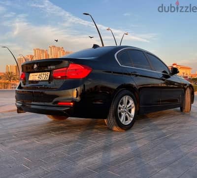 BMW 318 2019