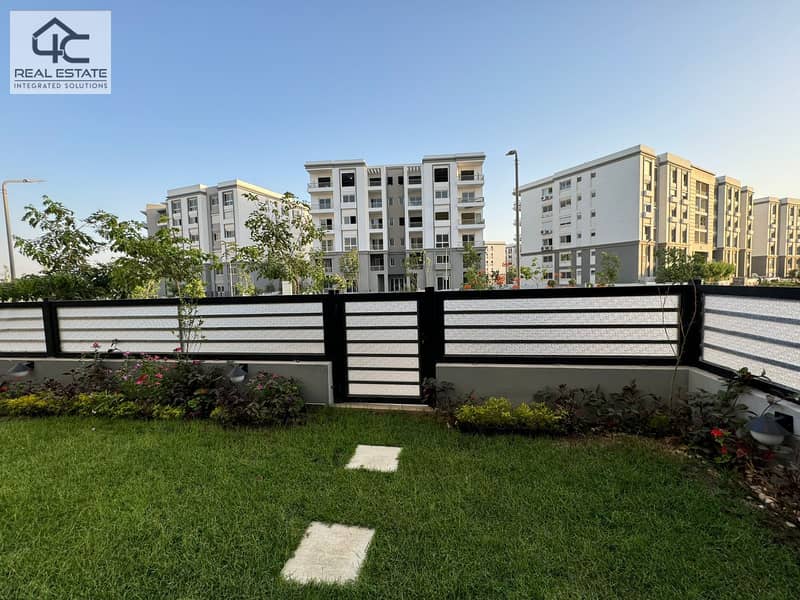 Apartment in a garden in Hyde Park, Fifth Settlement, for rent, fully furnished, 155 square meters, 3 rooms, lowest price for rent in Market View Land 12