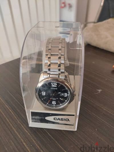 ساعة كاسيو أصلية جديدة لم تستخدم بالعلبة casio