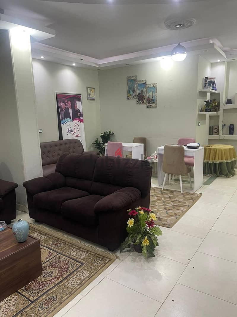 مقر إداري 350 م للايجار في مدينة نصر امتداد مكرم مدخل خاص Nasr city 0