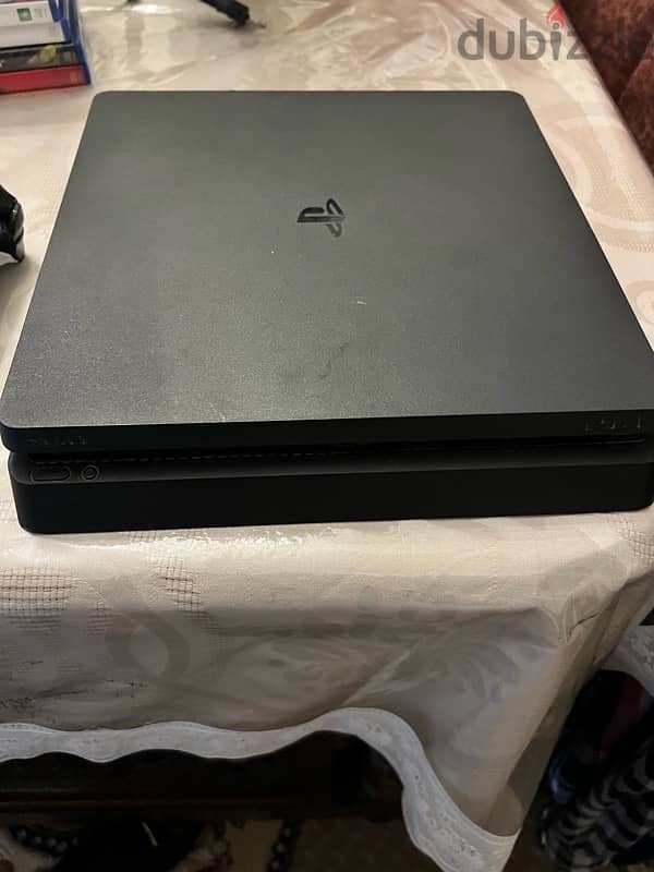 PlayStation 4 Slim 2