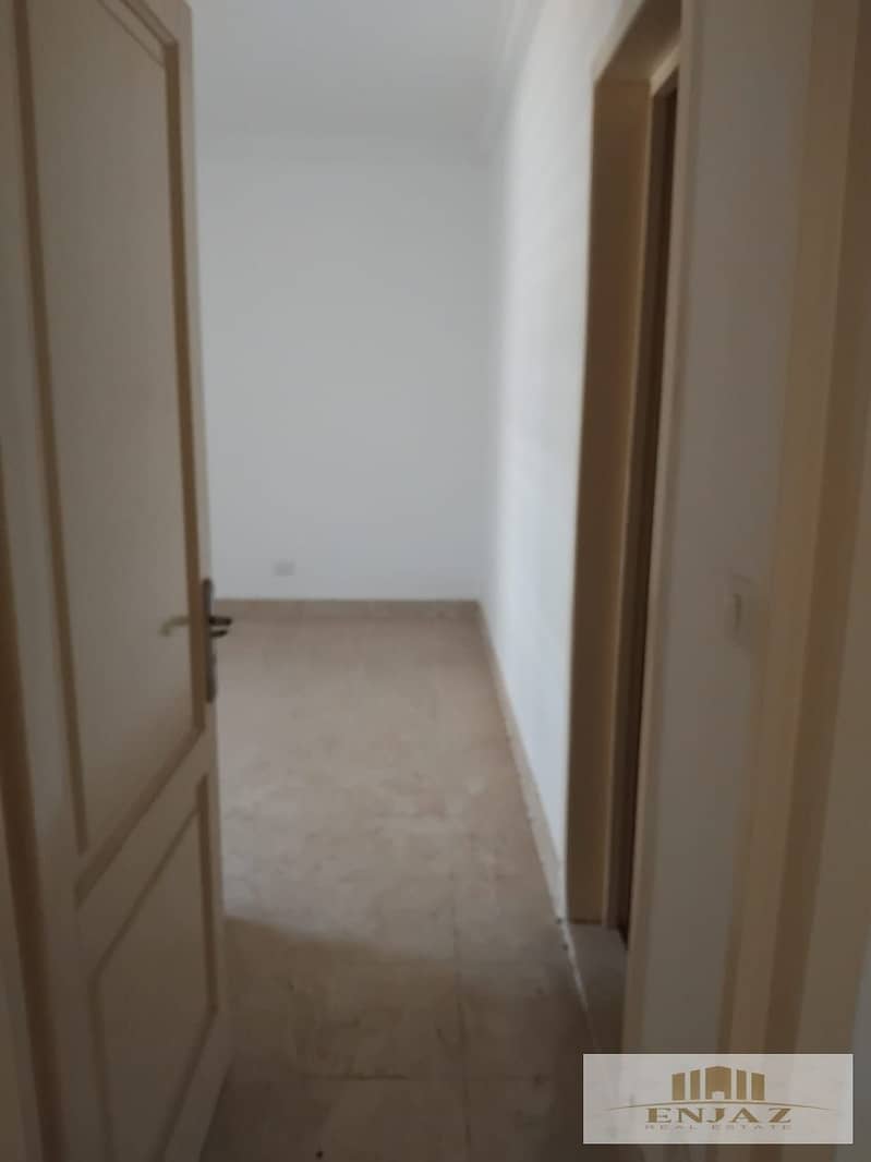 B8, Group 83, wide garden view, first resident, master room, ground floor no garden, area (148 sq) 15