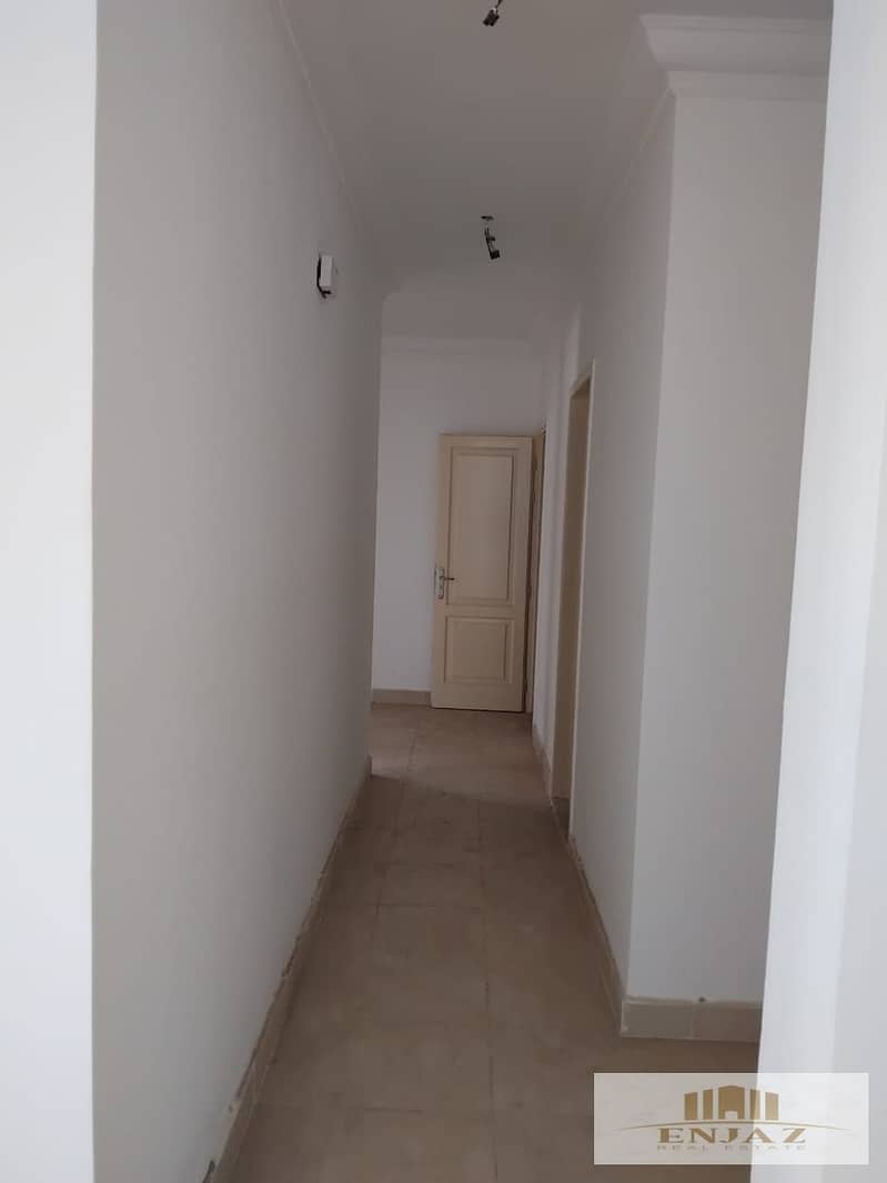 B8, Group 83, wide garden view, first resident, master room, ground floor no garden, area (148 sq) 20