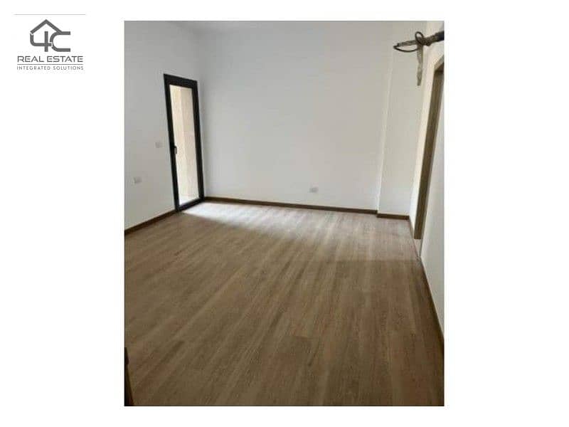 Apartment Corner finished with Ac with installments for sale in Fifth Square 8