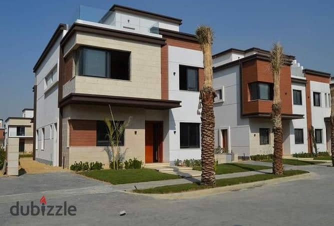 Townhouse Corner 225m For Sale in Azzar2 Resale Prime Location Ready to Move 4