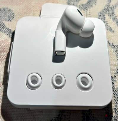 AirPods Pro 2  Lightning Left Side only