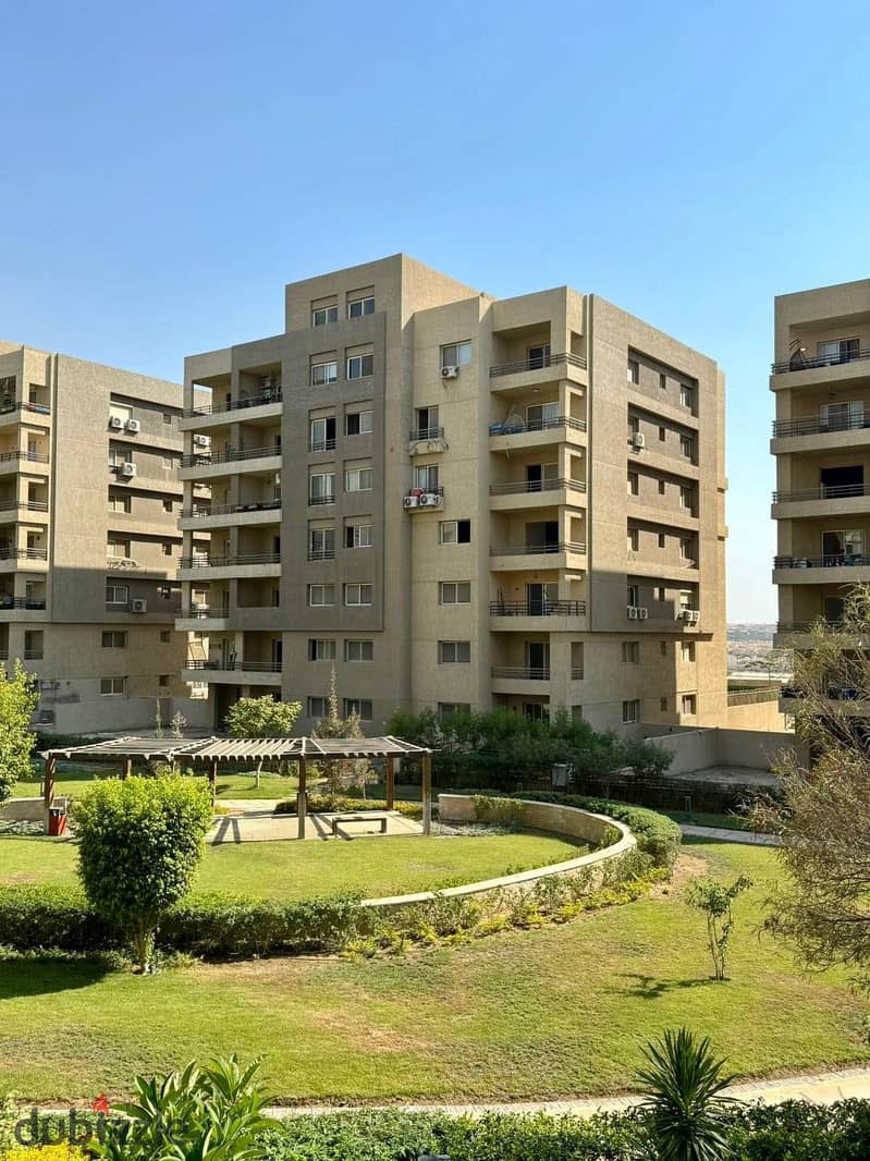 Apartment 136m the square New Cairo price 5.300. 000 1