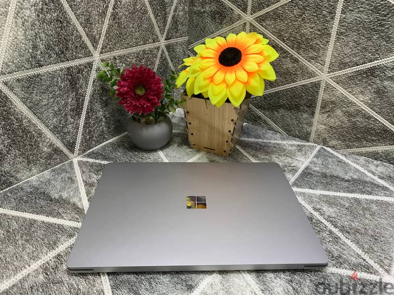 Microsoft Surface laptop 4 i5-11th 4