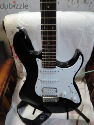 yamaha eg112c electric guitar  اليكتريك جيتار ياماها