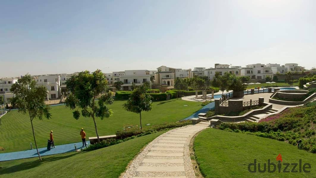 I own a villa next to Chill Out Park in the latest Mountain View Kingsway projects  the best location in october  minutes from Mall of Arabia 1