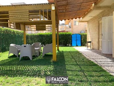 For sale, the largest apartment with a garden in Sarai Compound, area of ​​158 meters, with a garden of 95 meters, in the best location in Sarai,