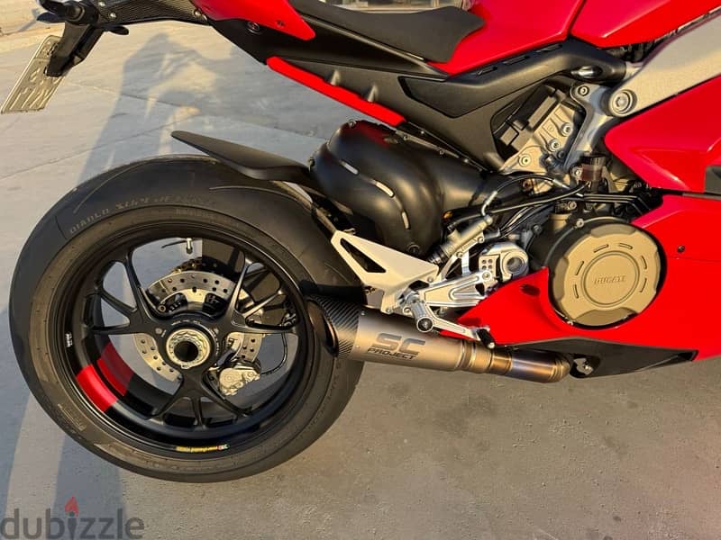 ducati panigale V4s 4