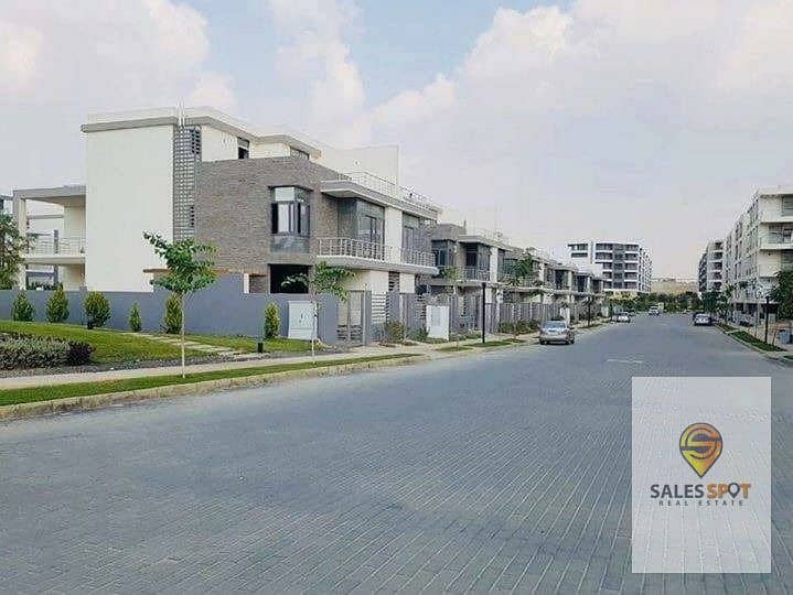 With a 5% down payment, a 133 sqm two-bedroom apartment for sale in Taj City, First Settlement, directly in front of the airport and near Al-Rehab 12