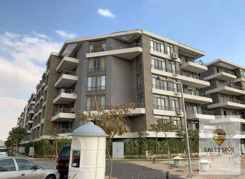 166 sqm apartment for sale, with a distinctive division, in the First Settlement, in Taj City Compound, near Nasr City 1