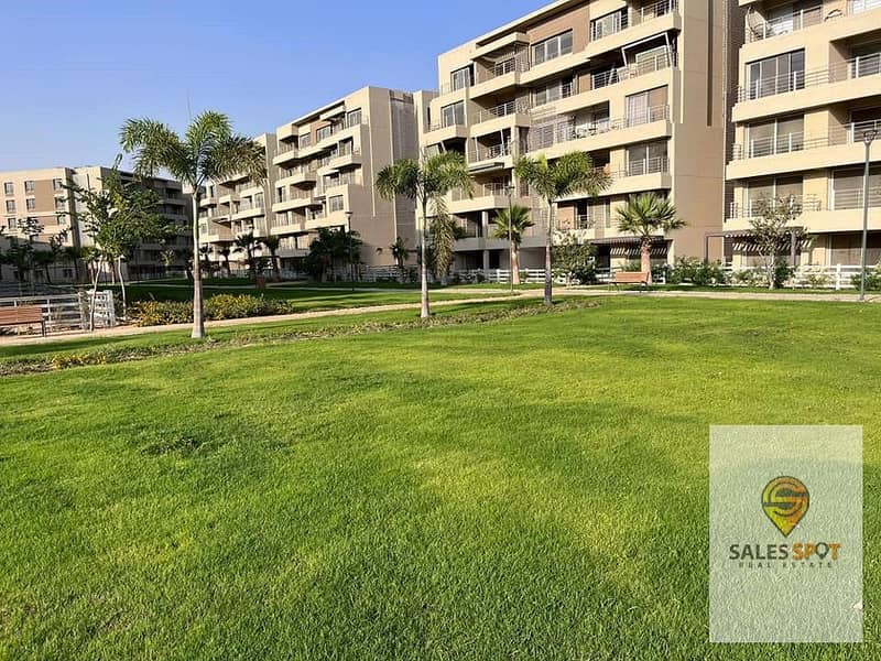 166 sqm apartment for sale, with a distinctive division, in the First Settlement, in Taj City Compound, near Nasr City 4