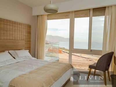 Without down payment, two-room chalet 100m for sale, double view, sea view , landscape in il Monte Galala, Ain Sokhna