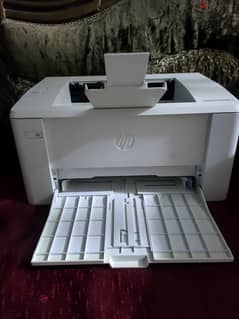 طابعه LaserJet Pro M102a.