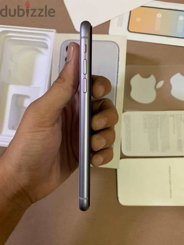 iPhone 11 64GB متفتحش 4