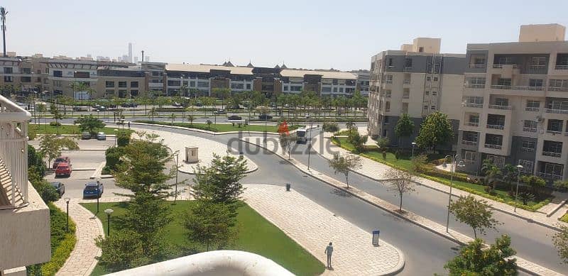 فرصة بمدينتي لن تتكرر للبيع البي10 موقع مميز  116م فيseasons park 7