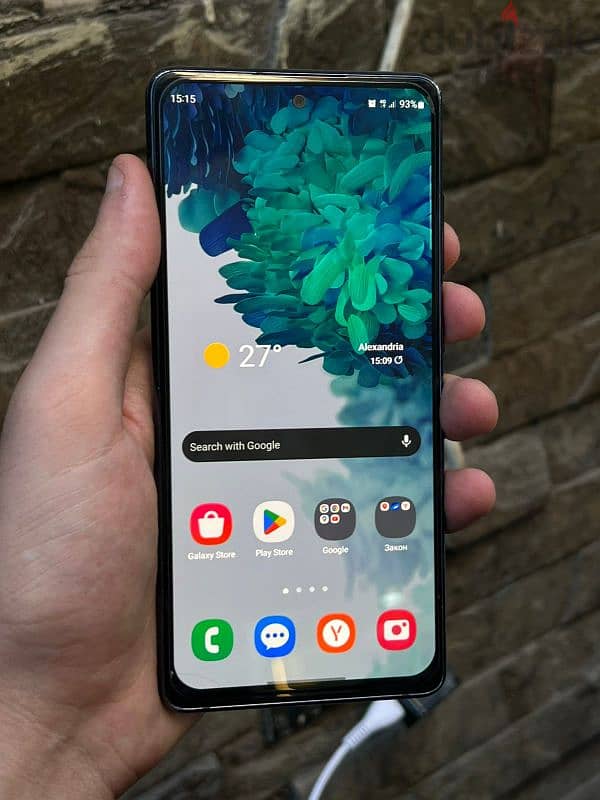 samsung s20 fe للبيع او البدل ب ايفون 0