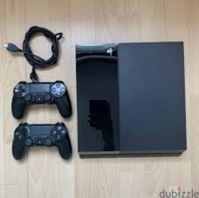 ps4 fat سوفت اعلي من ١١ حالة الجهاز كسر الزيرو نضيف جدا مع دراعين اورج