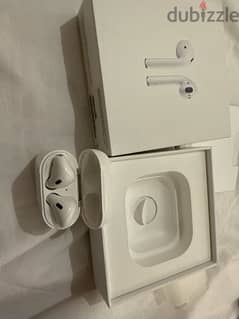 سماعات AirPods