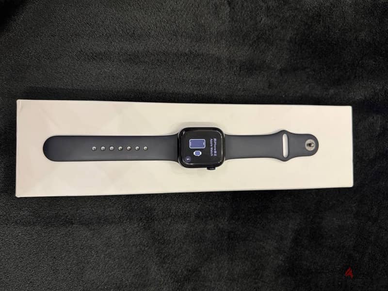 Apple Watch Series 8 41 MM Black - ابل ووتش ٨ 1