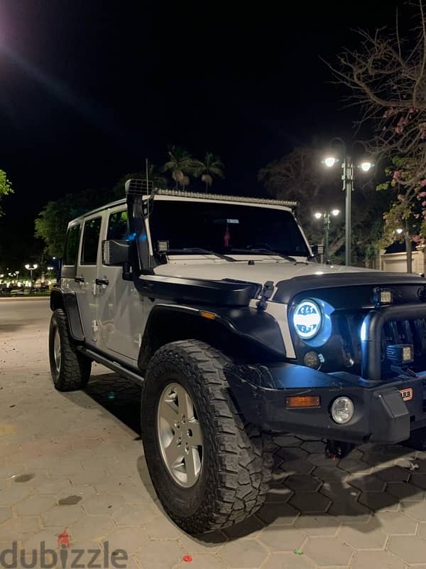 Jeep Wrangler 2011 Brand new 4