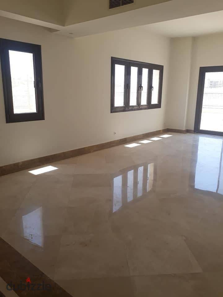 He inspected and received a finished apartment for sale in Blue Vert the capital in front of Celia Talaat Mustafa Blue Vert 5