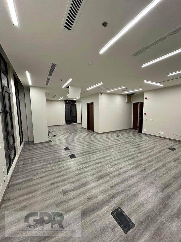 مبني تجاري للبيع فى افضل موقع فى التجمع الخامس / Commercial building for sale in the best location in the Fifth Settlement 6