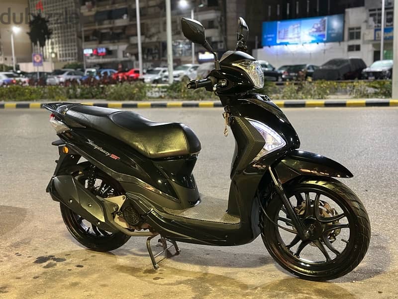 سكوتر ST 200 عداد 8000 2