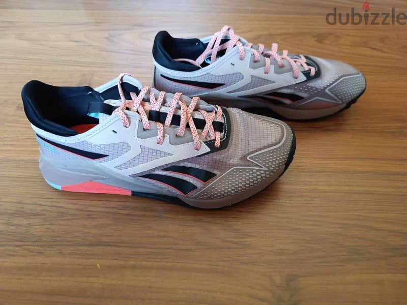 للبيع كوتشي Reebok من وارد أمريكا جديد زيرووو 3