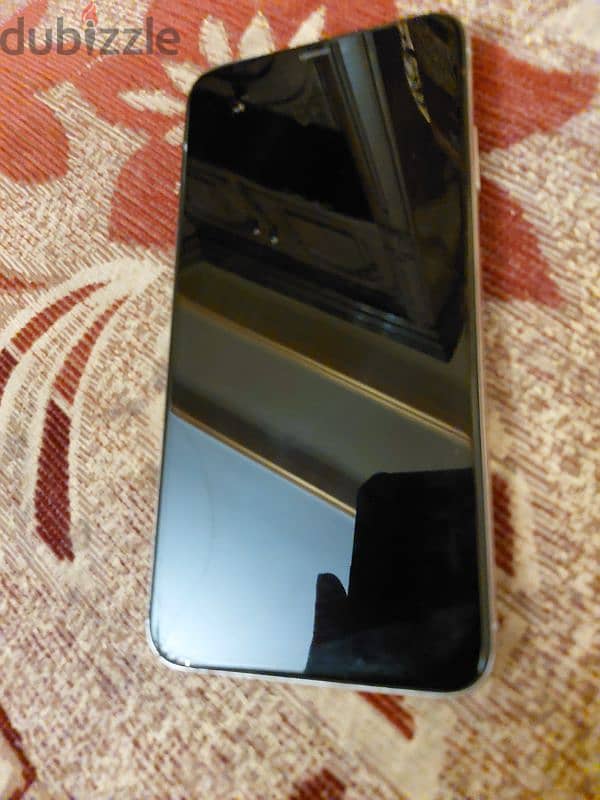 iphone xs max, perfect condition 3