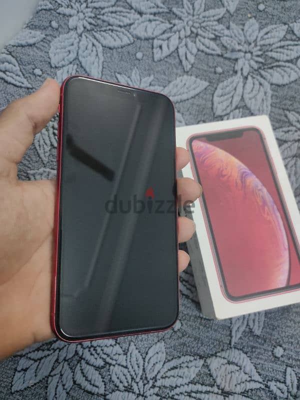 ايفون xr مساحته 64 معاه كرتونه مغير بطاريه فقط 1