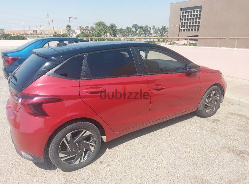 hyundai i20 للايجار 5