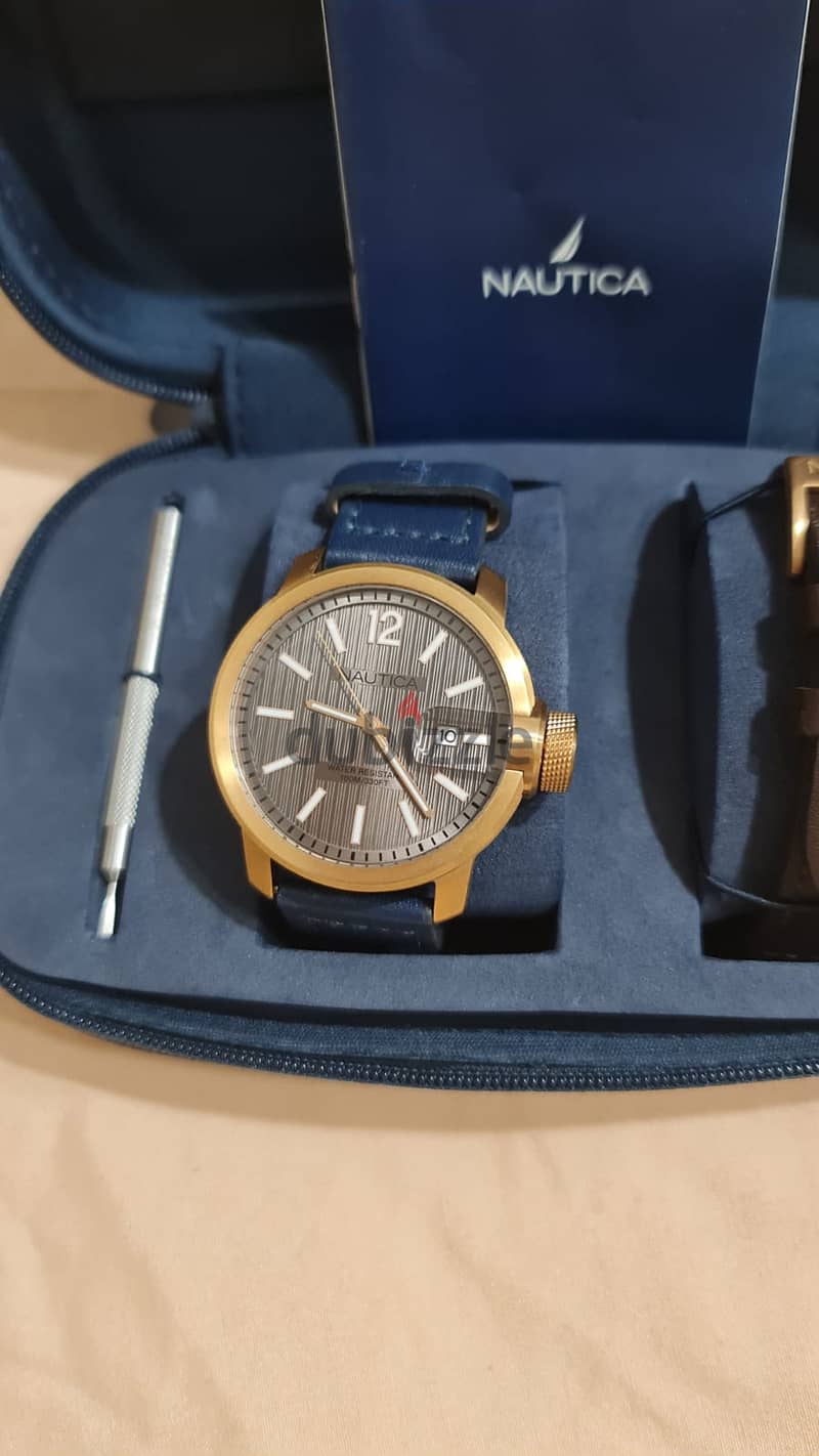 Brand New Nautica Original Watch – Comes with 2 Genuine Leather Straps 5