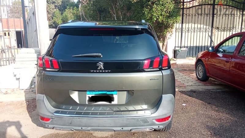 Peugeot 5008 2020 1