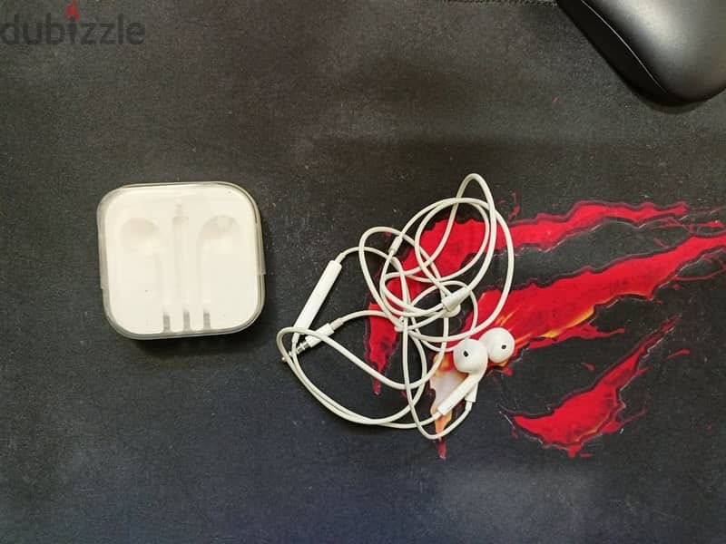 سماعة ابل اصلية بالكنفرت apple 3.5 earphone 2