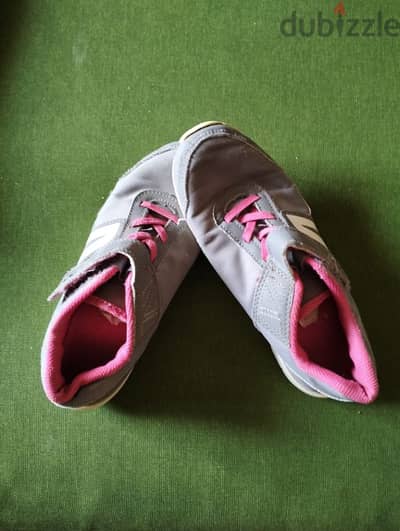 decathlon kids rip tab shoes PW 100 grey and pink