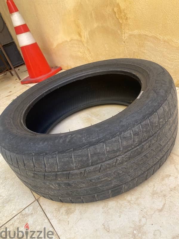 Bridgestone عجلة 215/50R17 تم تغيرها عشان مشيت ٥٠ ك فقط 4