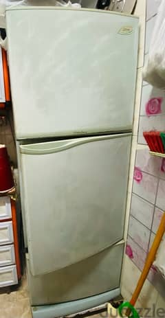 تلاجة توشيبا )GR-W45VTV) refrigerator -freezer 0