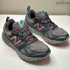 New Balance - (Size 38)