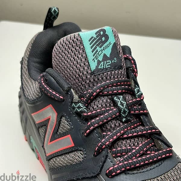 New Balance - (Size 38) 4