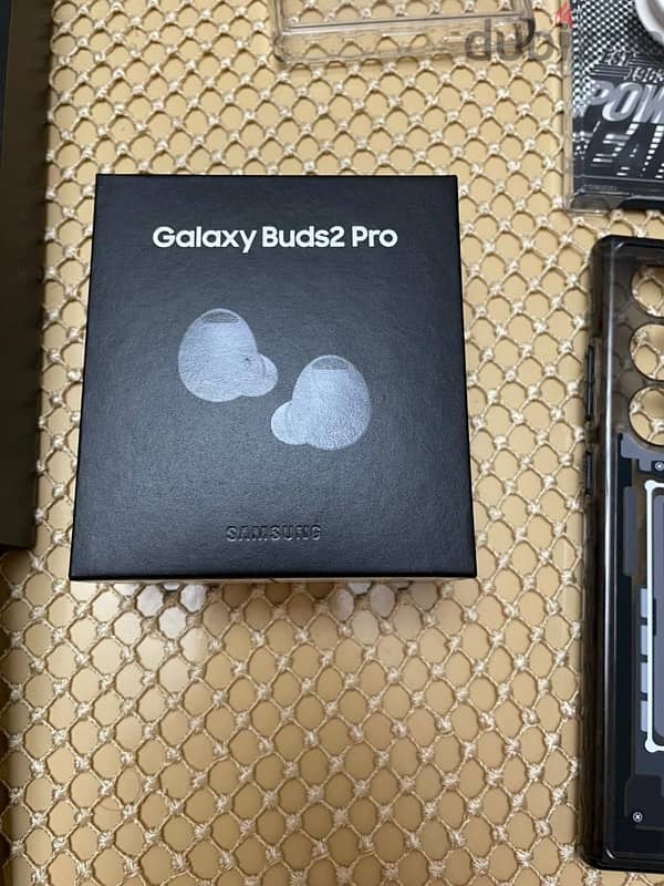 Samsung S24 Ultra 256 + Galaxy Buds 2 Pro 1