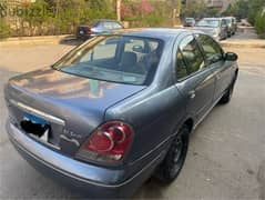 Nissan Sunny 2012 0