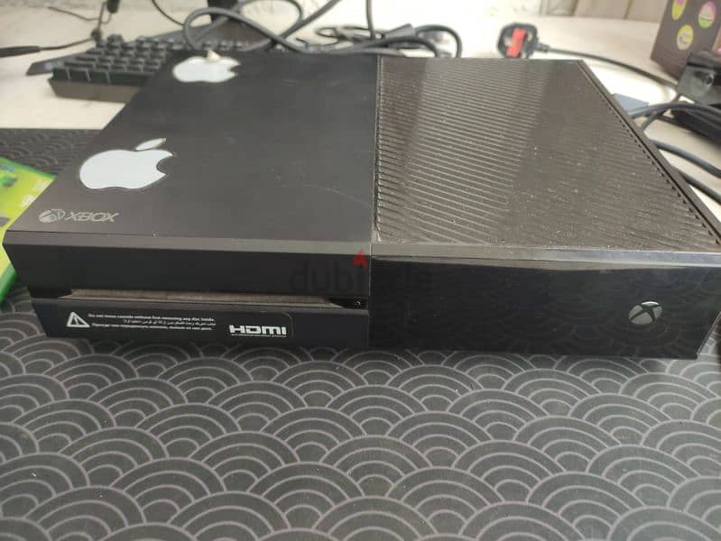 Xbox one 1TB very good condition NOT OPEND -USA 1