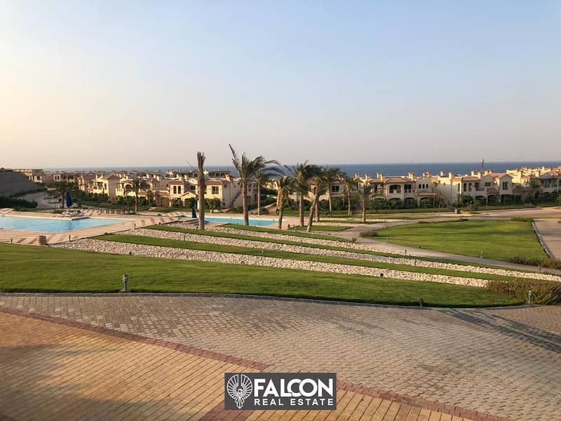 3-room chalet, immediate delivery and ready to move in, fully finished, with pool & sea  view , in a prime location in La Vista 6 - Sokhna  . 6