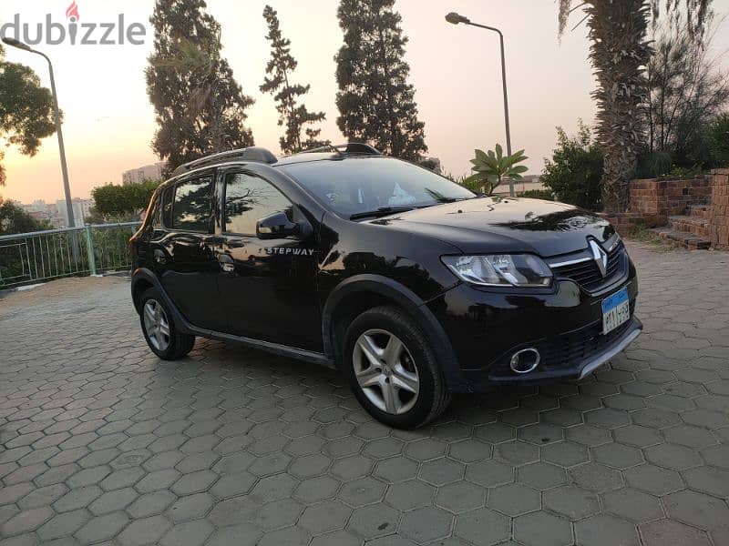 Renault Sandero Stepway 2016 mint condition 1