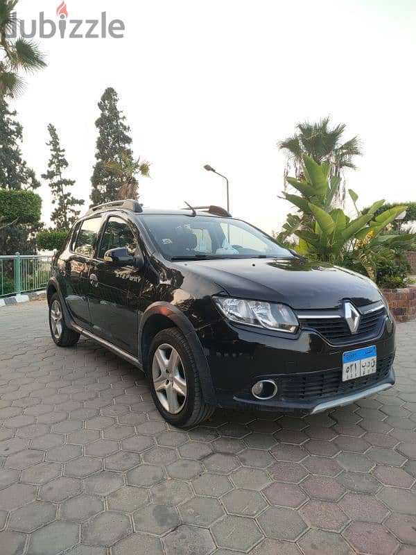 Renault Sandero Stepway 2016 mint condition 2